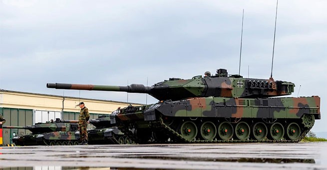 Россияне захватили два Leopard 2 A6 в Авдеевке - украинцы отводят остальные в Купянск