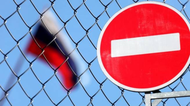 Согласован шестой пакет санкций ЕС против России: отключение Сбербанка от SWIFT и частичное эмбарго на нефть