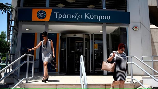 Bank of Cyprus закрывает счета россиян: чего ждать дальше