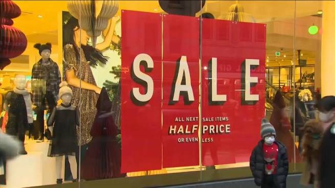 Великобритания: в Boxing Day распродажи в магазинах без покупателей