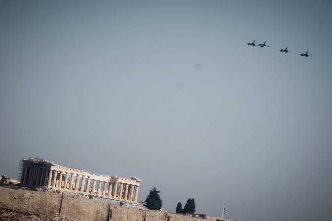 Военный парад греческих ВВС: Rafale впервые в небе Аттики