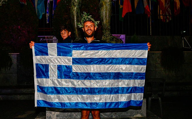 Греческий бегун Фотис Зисимопулос побил рекорд и выиграл 41-й Спартатлон