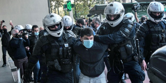 «Политехнио»: стычки демонстрантов и полиции в центре Афин