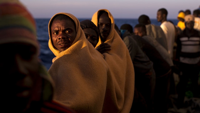 СМИ: возле берегов Греции пропало судно, перевозившее более 40 мигрантов