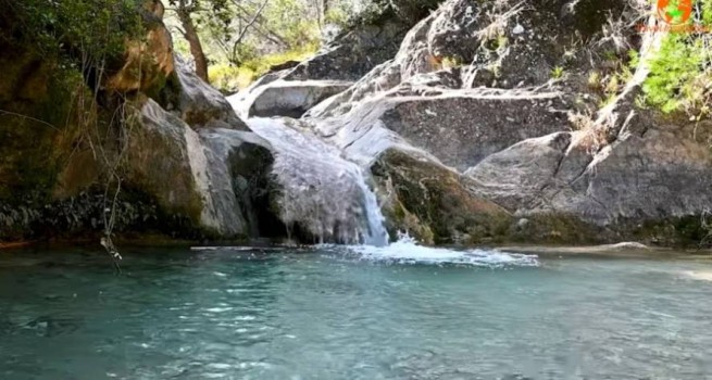 Отдых на природе: водопад и плотина Рапентоза