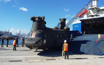 Греция приняла от США 3 вертолета Чинук
