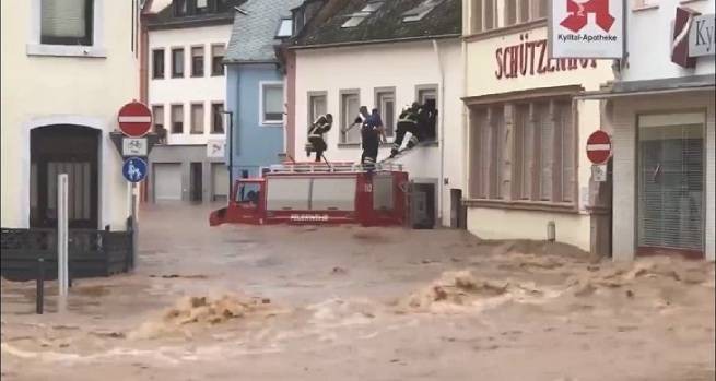 Германия: катастрофические наводнения, 20 погибших, 70 пропавших без вести