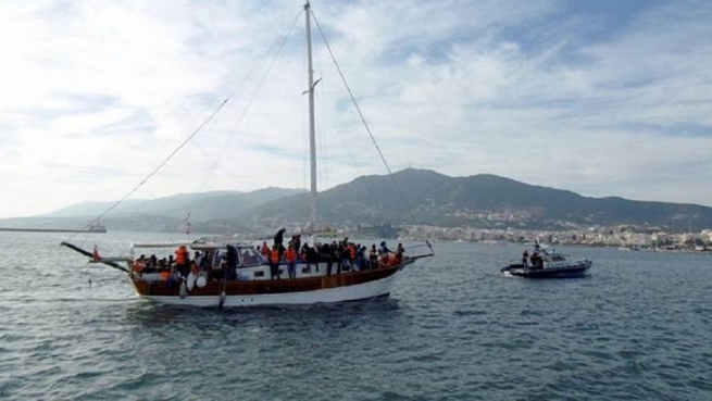 Греция: судно с мигрантами обнаружено возле  Каламаты