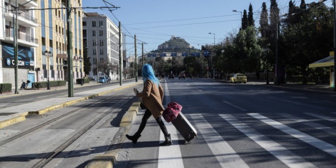 Греки покидают Афины, перебираясь на острова, подальше от коронавируса