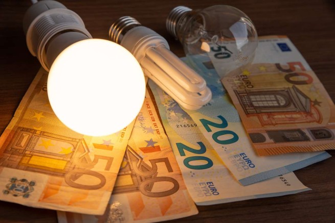 Счета за электроэнергию: субсидии в октябре