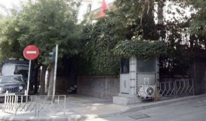 Турецкое консульство в Салониках забросали бутылками с зажигательной смесью