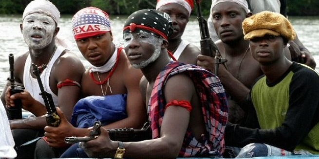 Нигерийские пираты освободили 3 захваченных украинских моряков - МИД