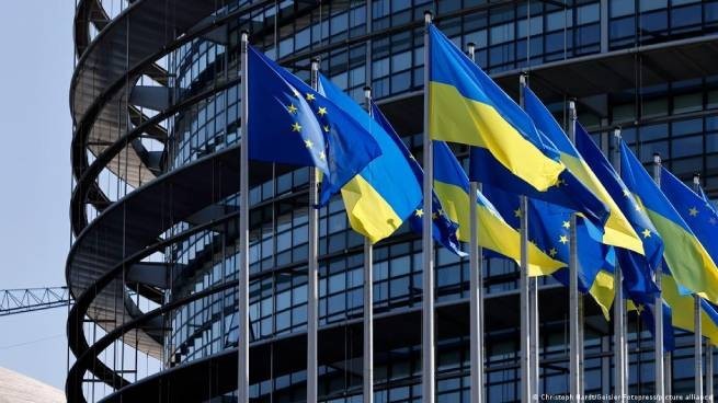За кандидатский статус для Украины и Молдовы проголосовал Европарламент