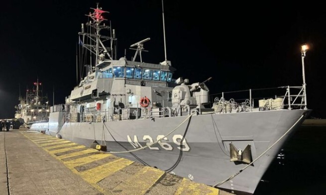 Турецкие военные корабли пришвартовались в порту Пирей