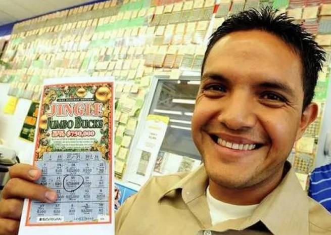 США: мужчина сорвал джекпот в лотерее, но потерял все и попал в тюрьму