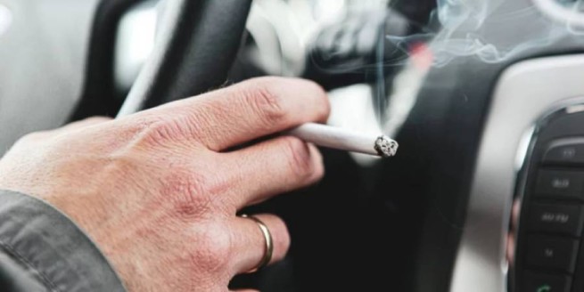 Куришь в машине - плати штраф