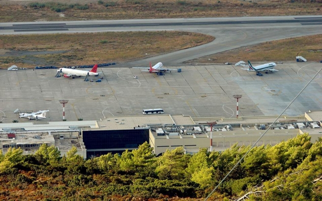 Через аэропорты греческих островов нелегалы пытаются проникнуть в Европу