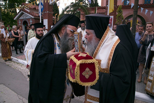Салоники: митрополит Неапольский Варнава освятил придел в честь Матроны Московской