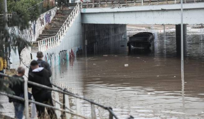 Более 75 миллионов тонн воды выпало в Аттике, Илии и Эвии