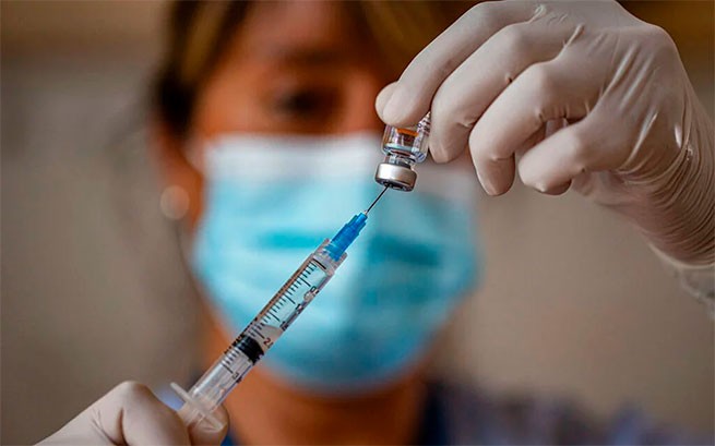 Вакцинация: 4,5 миллиона вакцин Pfizer к июню, открытие вакцинации для 50-летних