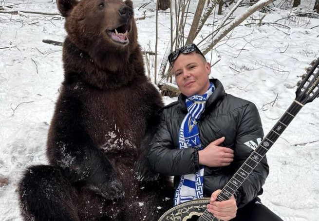 Русский медведь и сиртаки