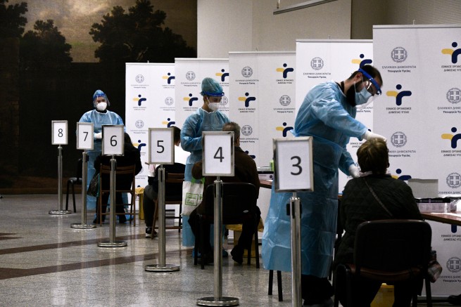7 марта на Синтагме проведут массовые тесты на коронавирус