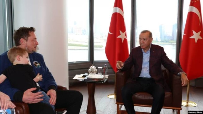 Эрдоган предложил Маску построить завод Tesla в Турции