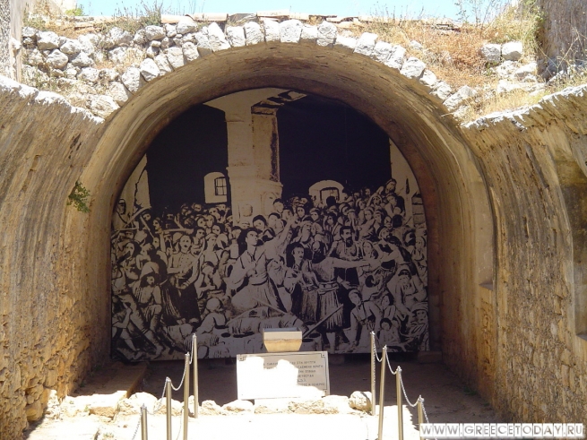 Выставка "Геноцид Аркади" в катакомбах русской церкви в Афинах