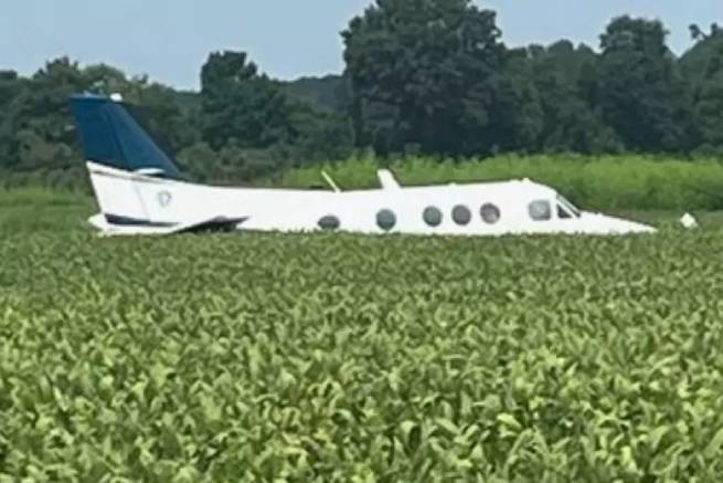 Пилот, угрожавший направить самолет в Walmart, задержан