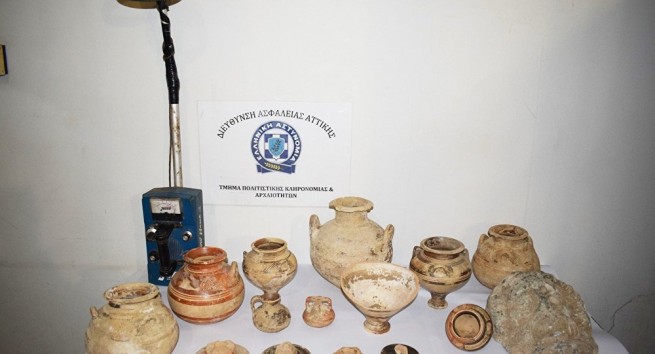 Арестованы три "черных" археолога в Мессинии