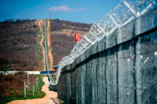 Турецкие пограничники предотвратили бегство членов FETÖ в Грецию