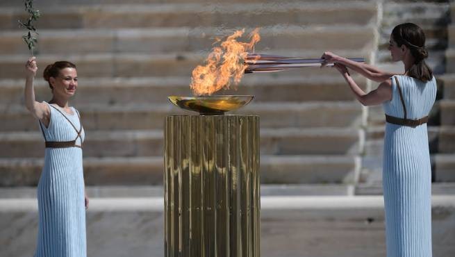 Древняя Олимпия: зажжен олимпийский огонь зимних игр в Пекине