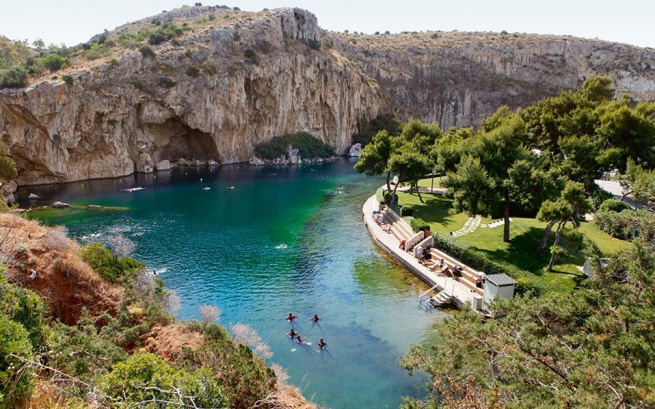 Inspectors found violations on the shores of Lake Vouliagmeni