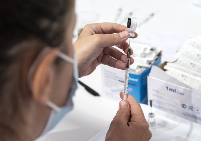 Эксперт: кто из вакцинированных имеет равный шанс с непривитыми заразиться коронавирусом