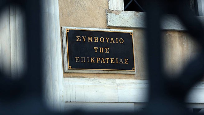 Верховный суд Греции рассматривает законность штрафа 100 евро для непривитых старше 60
