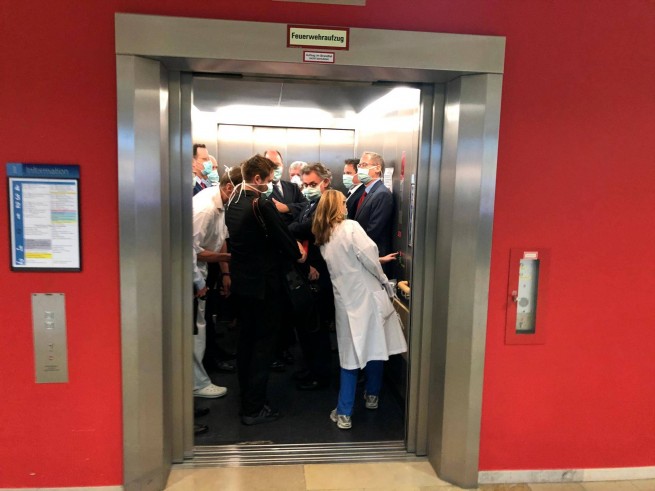 Отмена карантина: правила использования лифтов