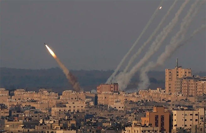 ХАМАС и Хезболла атаковали Иерусалим ракетами