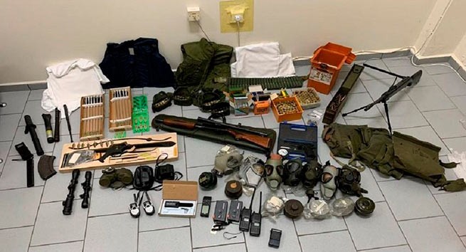 锡罗斯岛上发现“恐怖分子的梦想”军火库