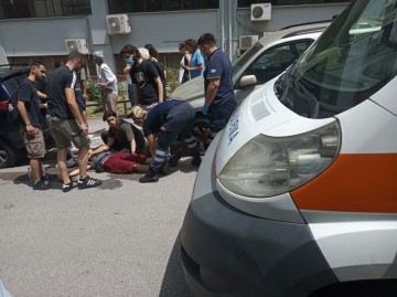 В Салониках боец МАТ бросил светошумовую гранату в студента (видео)