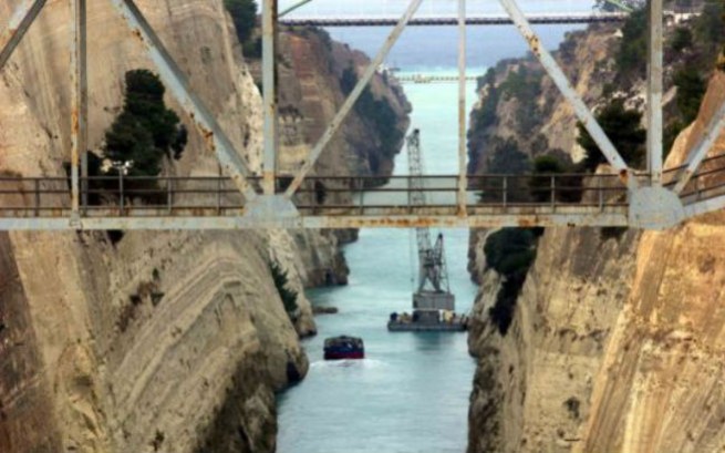 Коринфский "Мост самоубийств" пополнил число жертв