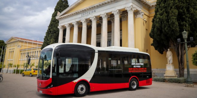 Афины: электробус выходит на маршрут