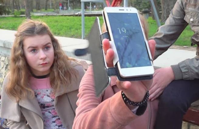 Крит: «блок» на смартфоны школьников