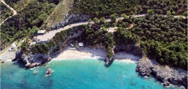 Пляж Милопотамос - один из самых известных и красивых в Греции