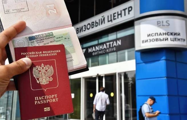 РФ: первые на получение визы в ЕС и США... боты