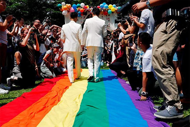 Гневное письмо многодетных семей К. Мицотакису за легализацию однополых браков