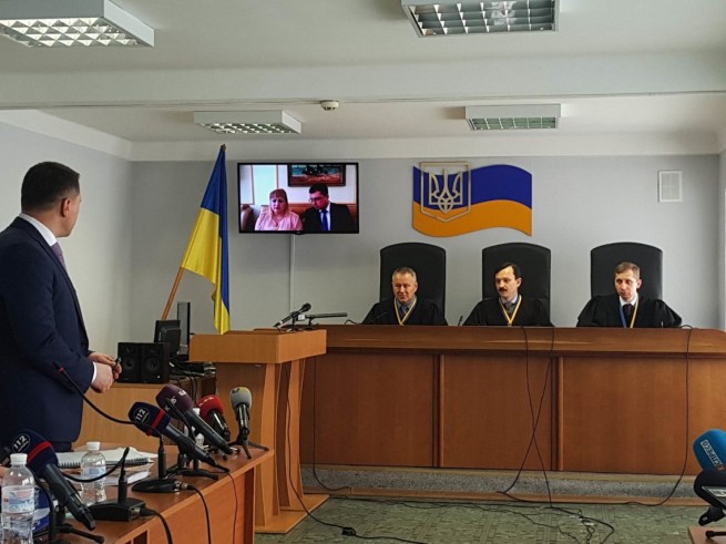 Янукович захотел поучаствовать в завтрашнем судебном заседании