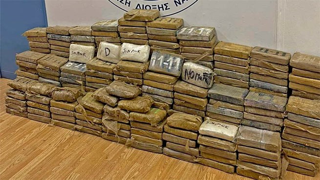 Полиция Греции изъяла более 100 кг кокаина