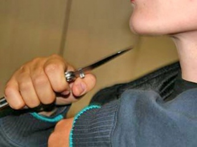 Издевательства в греческих школах: 13 -летний школьник угрожал ножом ученику начальных классов