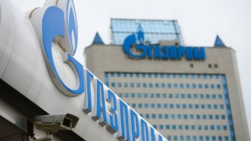 Акции "Газпрома" упали на Мосбирже на 30%