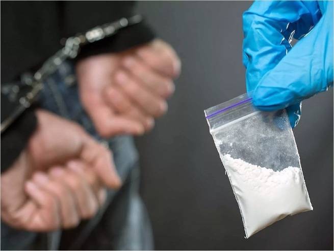 В Салониках арестованы двое разыскиваемых на международном уровне торговцев наркотиками